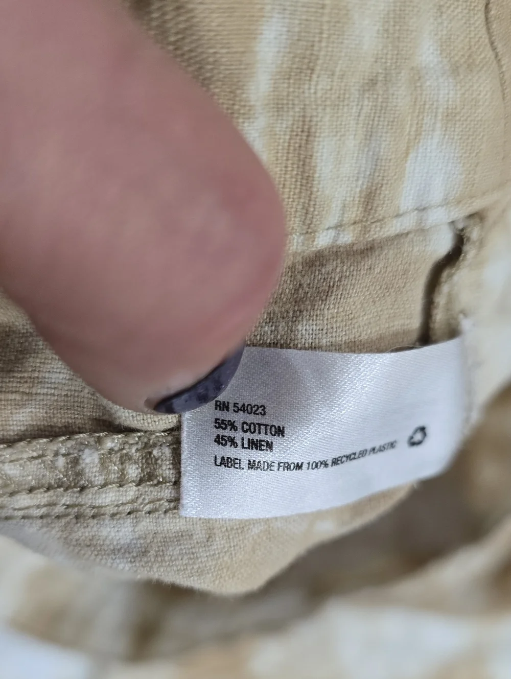 GAP Beige and White Tie-Dye Bermuda Shorts